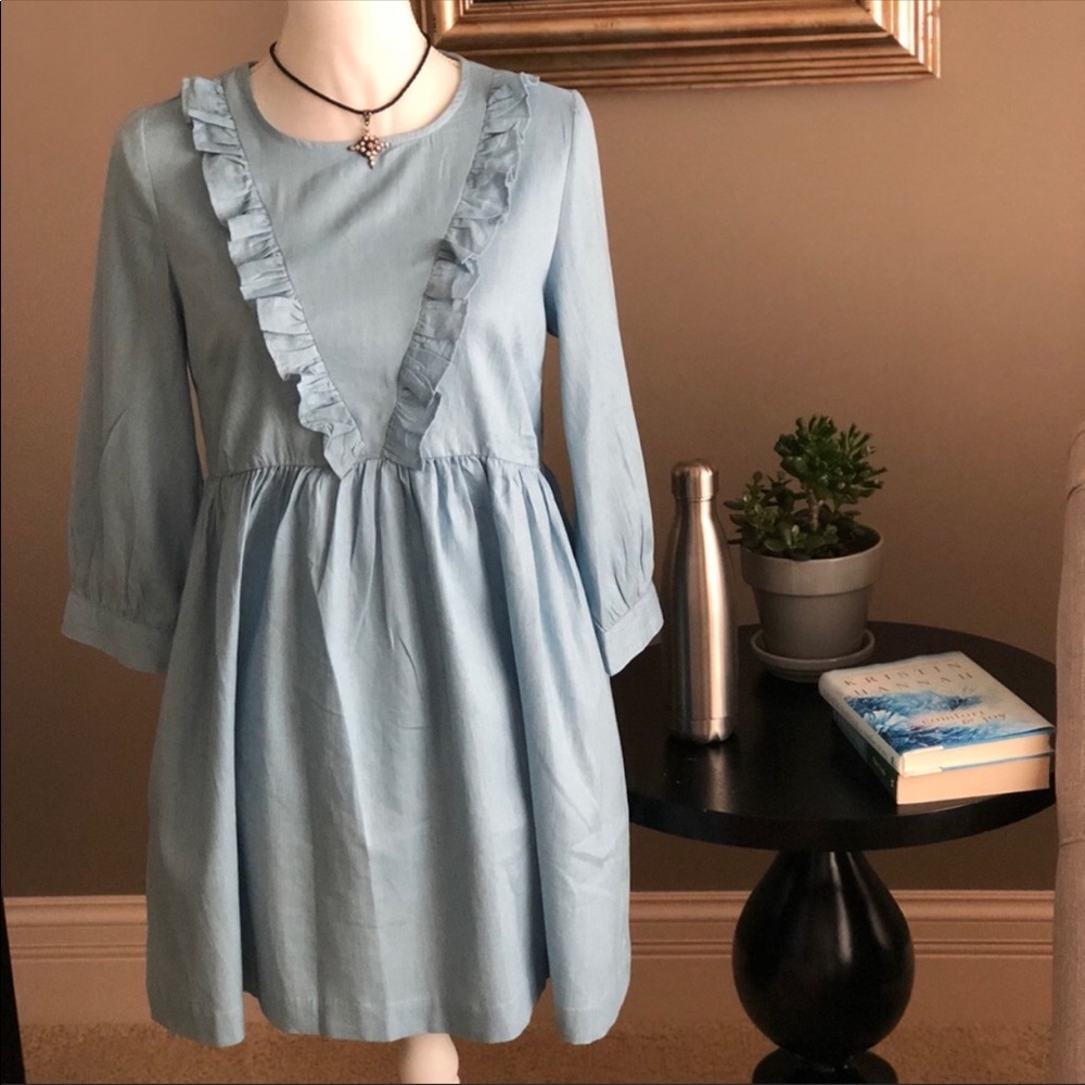 NEW! CHAMBRAY LIGHT BLUE DRESS SIZE MEDIUM - Picture 2 of 3